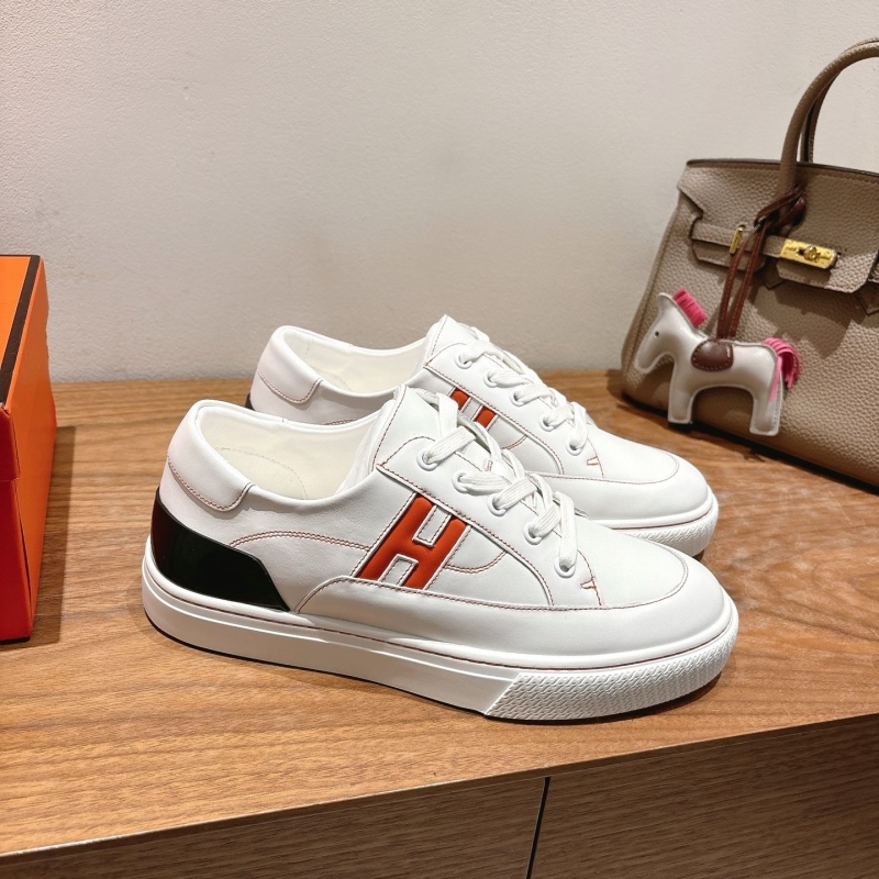 H**me5 sneaker